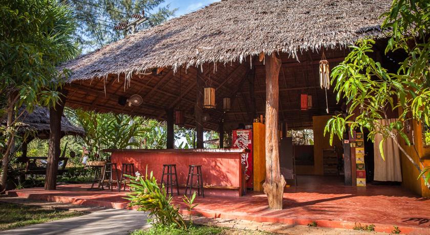 Lanta Pearl Beach Resort - image 47
