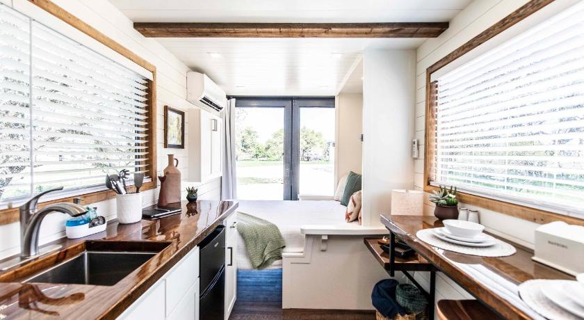 Fredericksburg New The Texas Retreat-Container Home 2-Star Accommodation suite