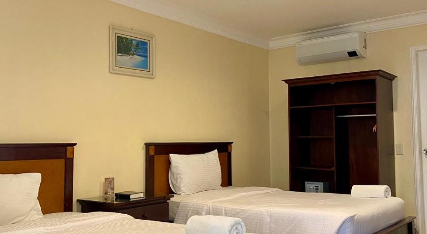 Image of Family Room 2
