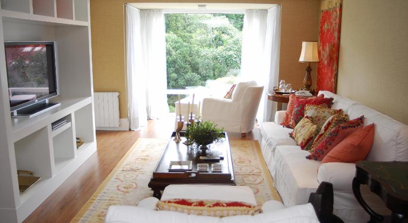 Image of Royal Suite 8