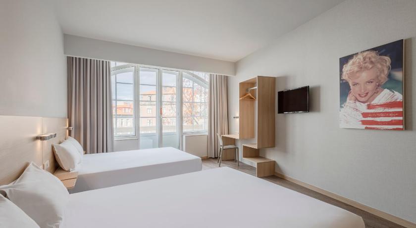 Image of Superior Room 5