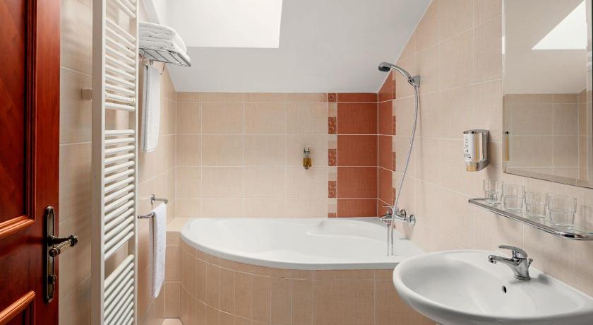 Image of Family Apartment 2