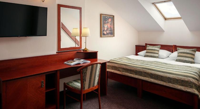 Image of Family Apartment 9