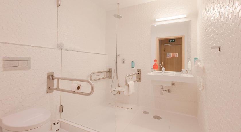 Image of Double Room - Disability Access 3