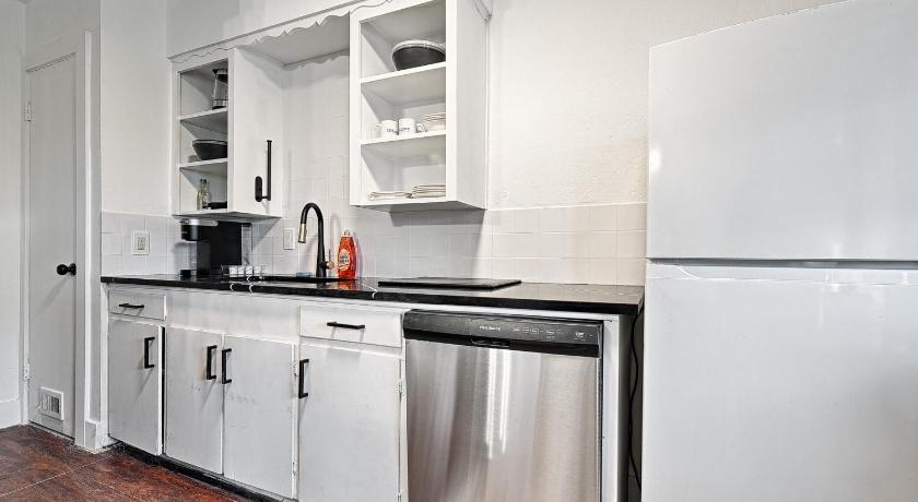 CityPlace bnb - image 5