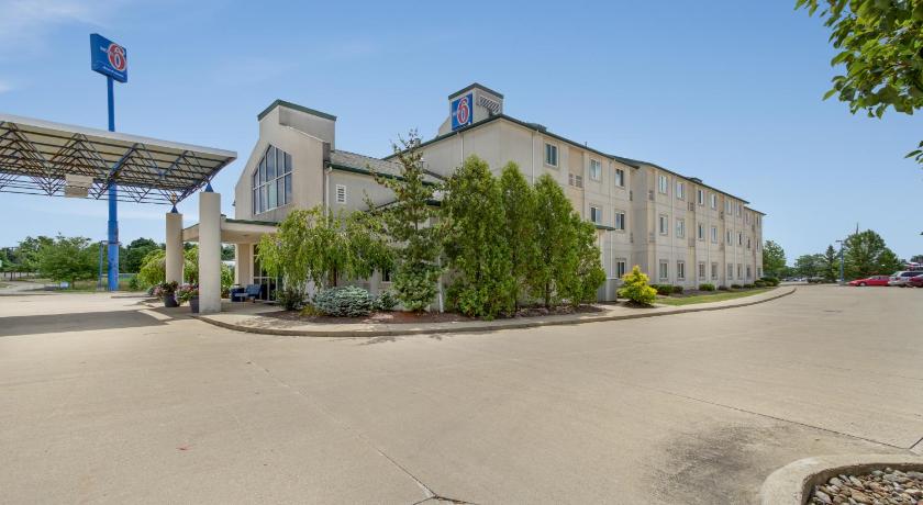 Motel 6-Medina, OH - Cleveland