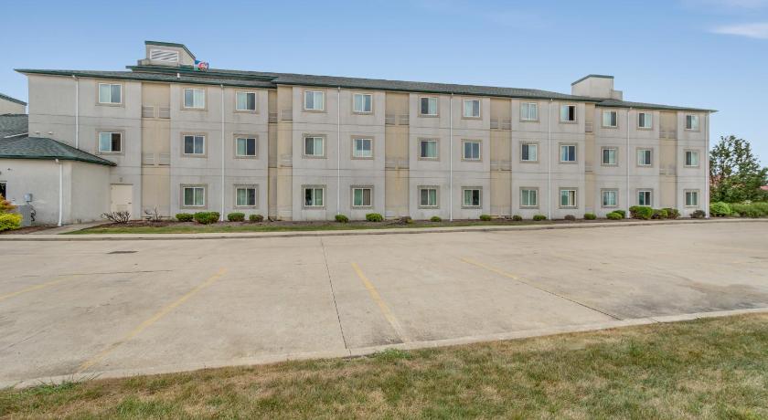 Motel 6-Medina, OH - Cleveland