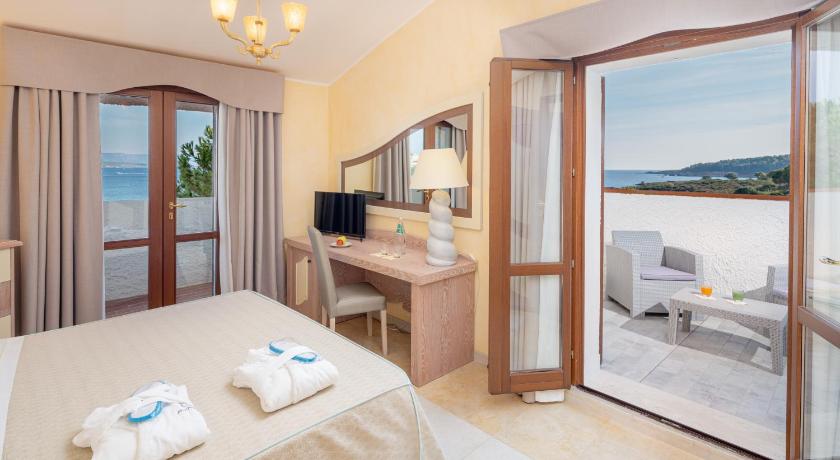 Image of Suite with terrace and sea view 0