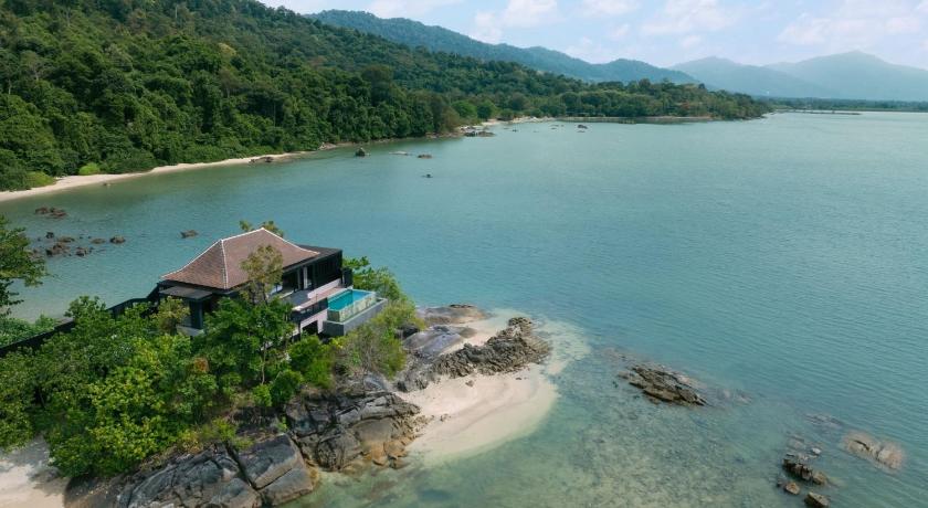 Image of 1 Bedroom Villa, 1 King, Oceanfront, Balcony, Private pool 8
