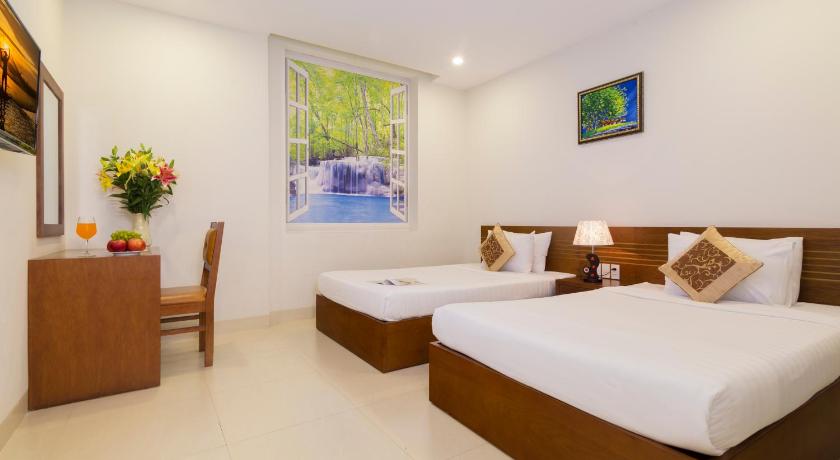 ダナン GOLDEN LIGHT HOTEL 4つ星 ホテル レストラン