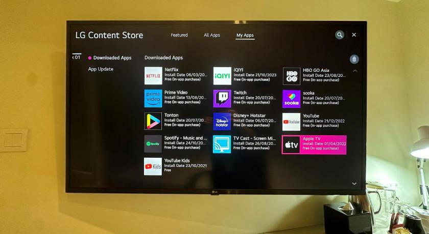 Image of Deluxe Twin Room without Window 8