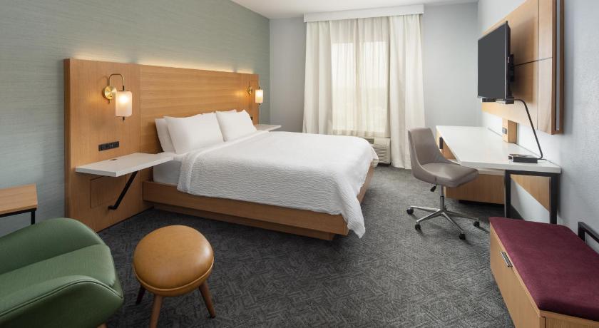 Image of 1 King Bed 1