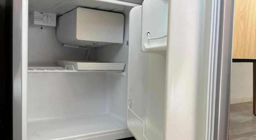Image of Deluxe Twin Room without Window 14