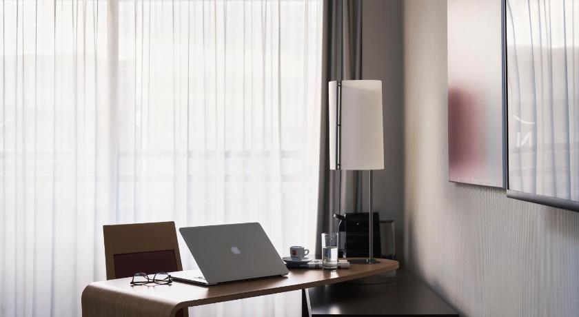 Image of Executive Room With Balcony, 1 double bed or 1 double bed with sofa bed 9