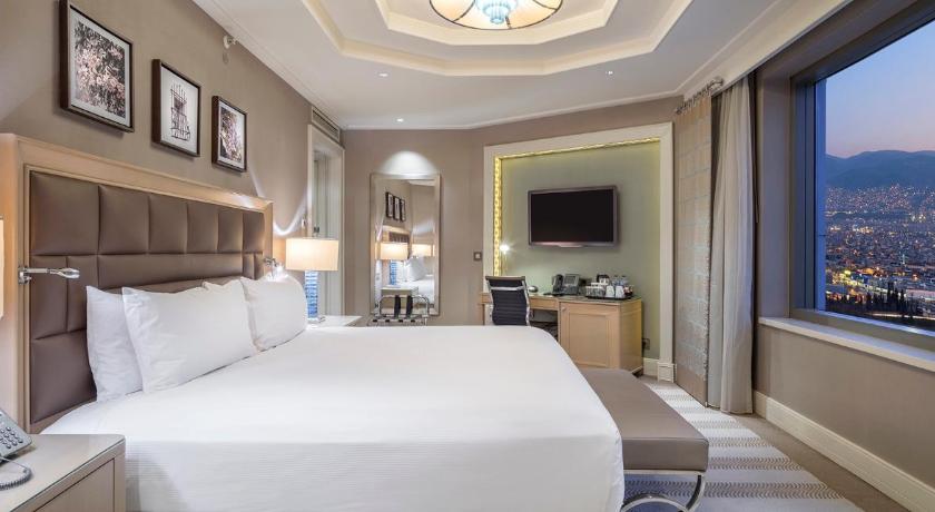 Immagine di Camera Angolare King Executive con Accesso Lounge (King Executive Corner Room with Lounge Access) 1