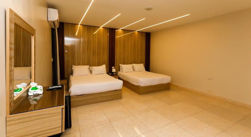 Image of Queen Room 5