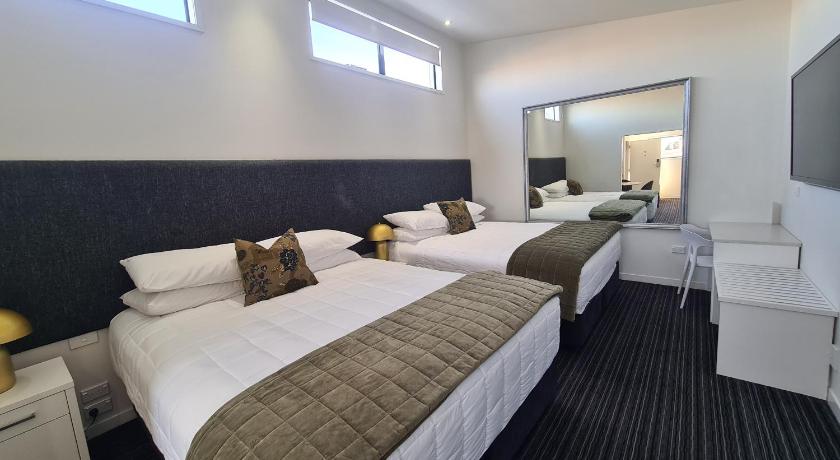 รูปของห้องสวีทพร้อมอ่างสปา (Suite with Spa Bath) 1