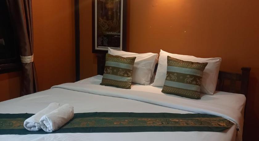 Image of Double Room with Air Conditioning 6