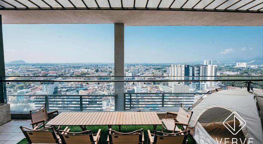 イポー Ipoh Octagon Suites 3B2B 10 pax by Verve EECH148 4つ星 ゲストハウス レストラン