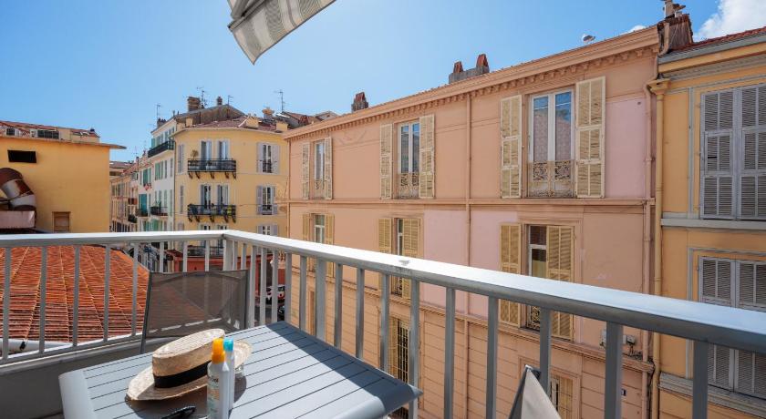 Image of Superior Double Room with Balcony 15