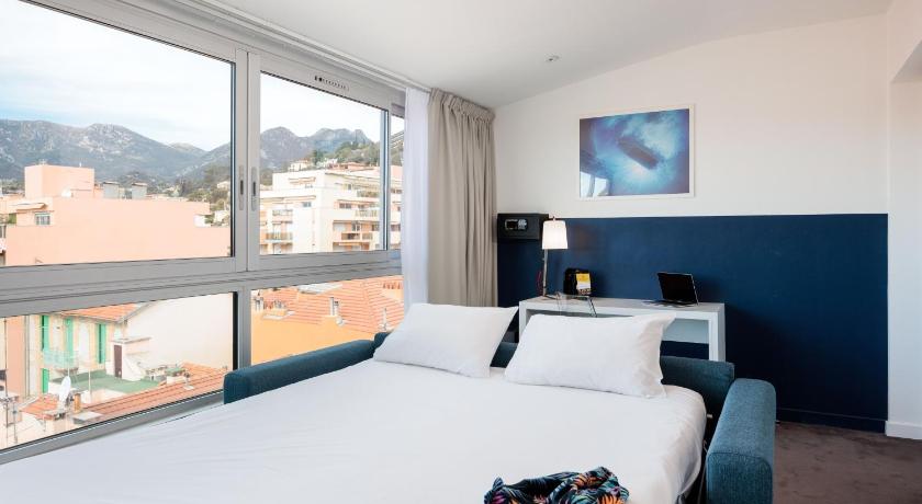 Image of Standard Family Suite 8