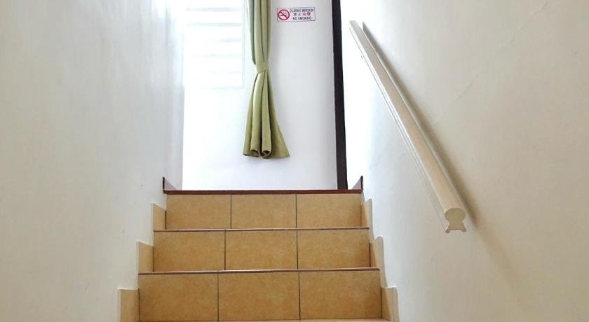 Ipoh Ipoh Cozy Four-Bedroom Homestay for 10-13pax 3-Star Guesthouse restaurant