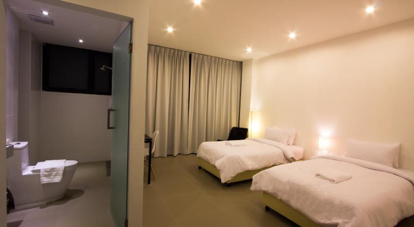 Image of Standard Twin Room 0