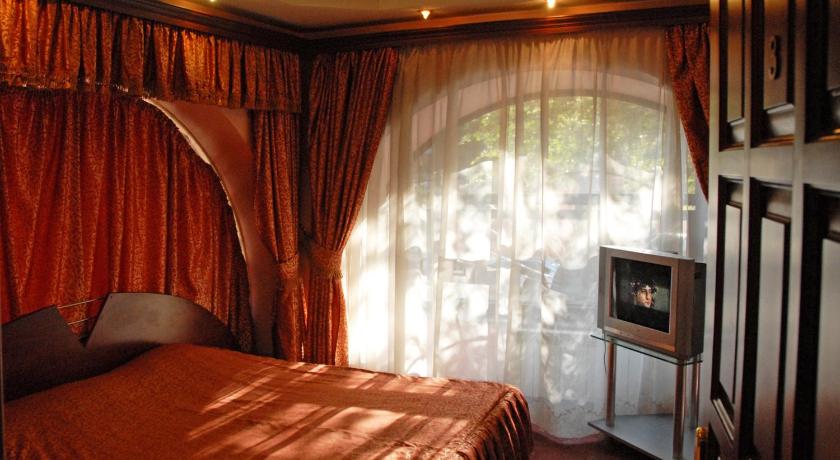 Praha Hotel — Hotel in Yerevan
