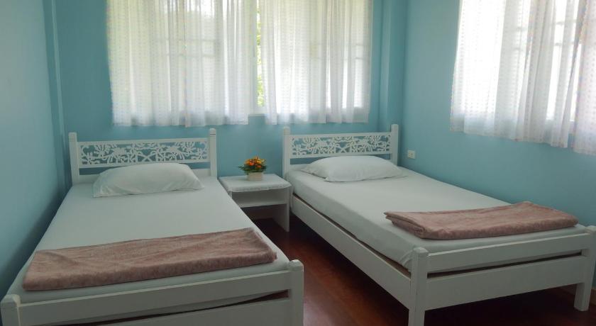 Image of Three-Bedroom Bungalow 14