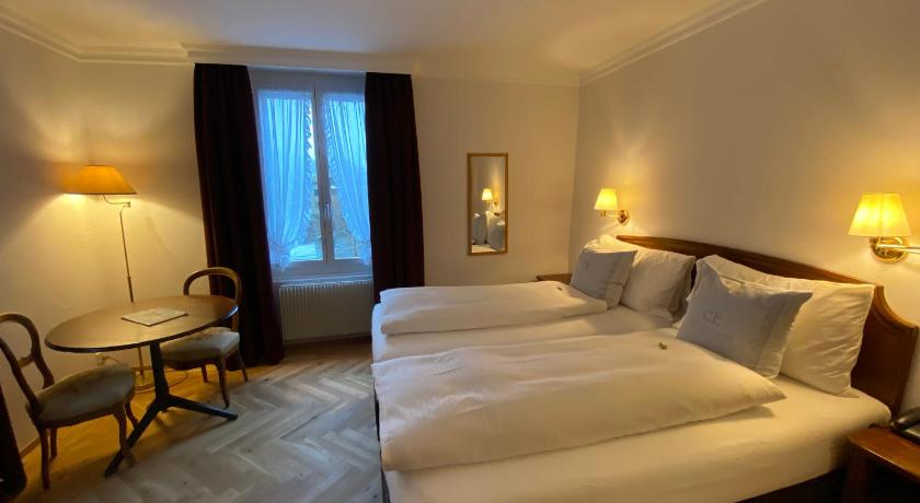 Фото: Классический двухместный номер с 1 кроватью (Classic Double Room) 12