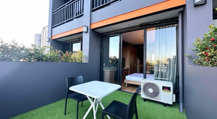 Image of Garden Room 8