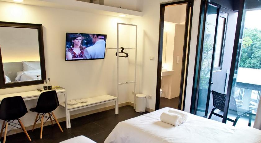 Image of Standard Triple (1 Double Bed And 1 Single Bed) 7