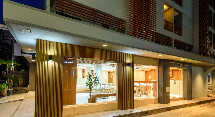 Grand Watergate Hotel - image 10