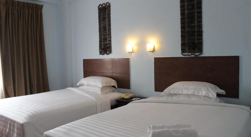 Image of Deluxe Family Room 1