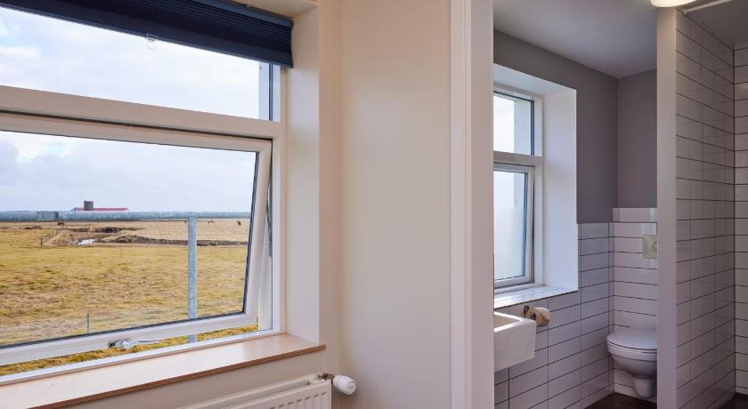 Image of Family Room with Private Bathroom 3