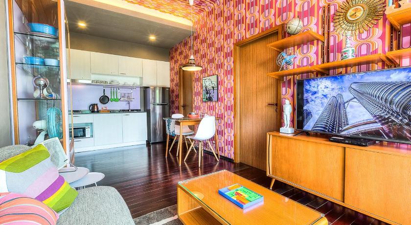 Image of Retro One-Bedroom Apartment 6