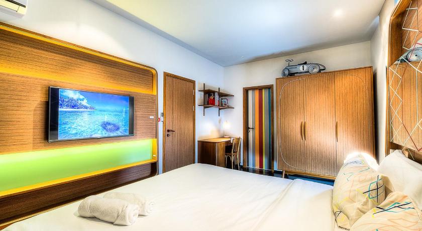 Image of Retro One-Bedroom Apartment 0