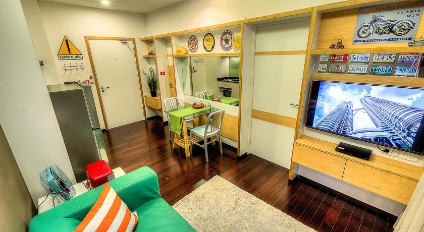 Image of Modern One-Bedroom Apartment 17