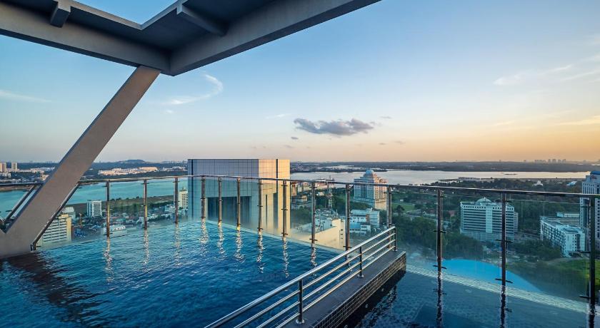 新山 Holiday Inn Johor Bahru City Centre By IHG 4星级 酒店 泳池