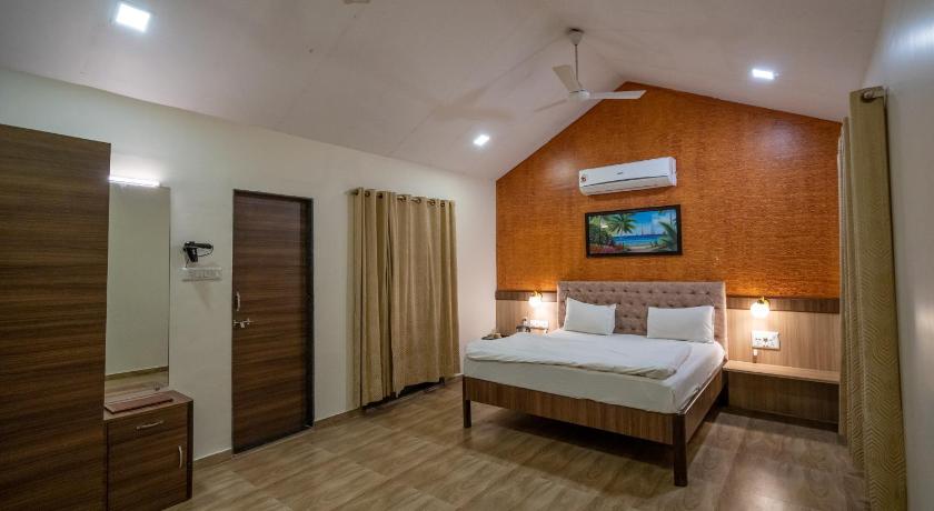 Image of AC Cottage with Balcony 0