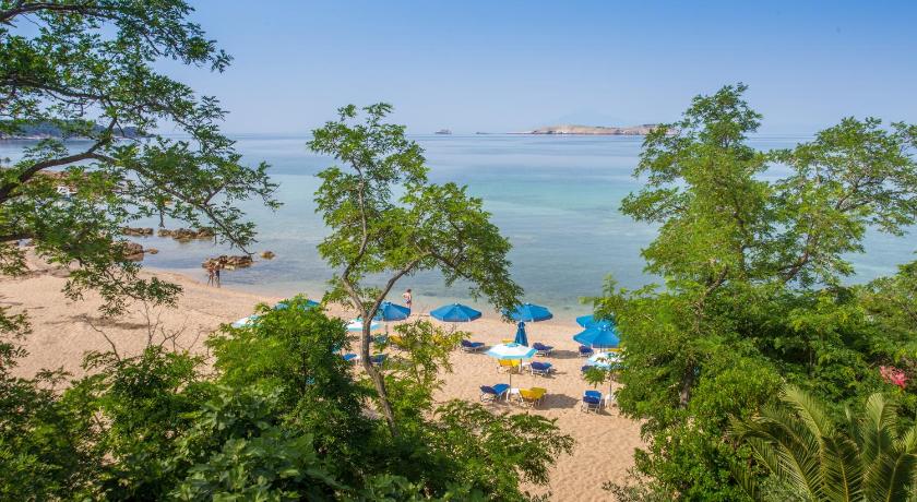 Astris Beach photo