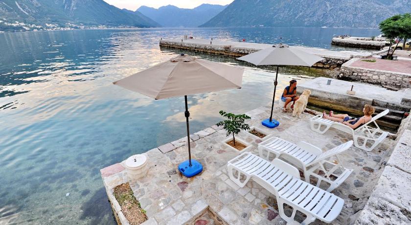 Apartments Kriva Ulica — Hotel in Kotor