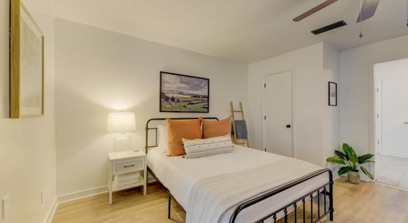 Quaint 1 BR Apt Min from USC