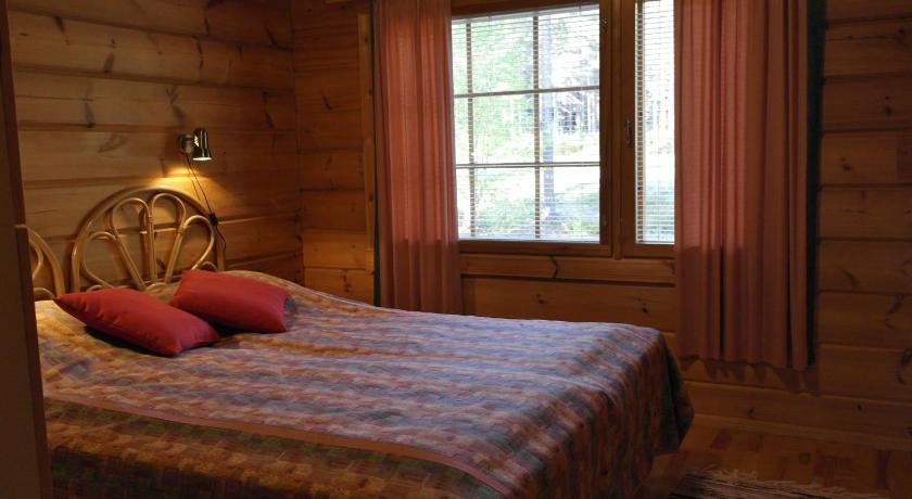 One-Bedroom Cottage with Sauna