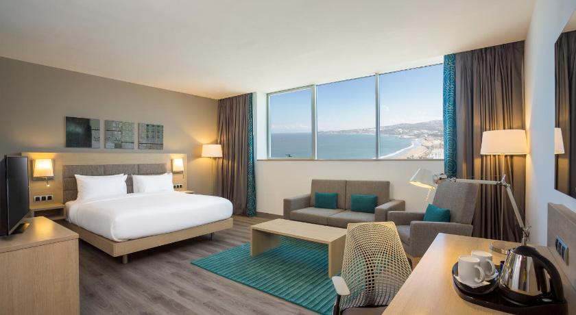 Image of King One Bedroom Suite With Sea View 0