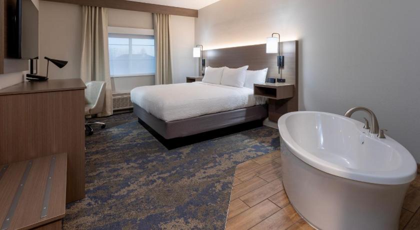 Algona GrandStay Hotel & Suites Algona 2-Star Accommodation view