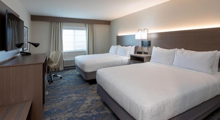 Algona GrandStay Hotel & Suites Algona 2-Star Accommodation pool