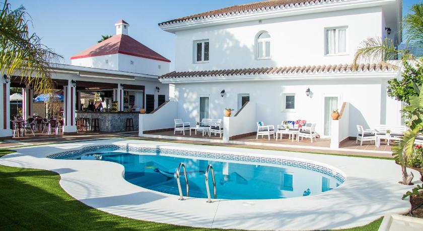 Hotel Novomar — Hotel in Chiclana de la Frontera