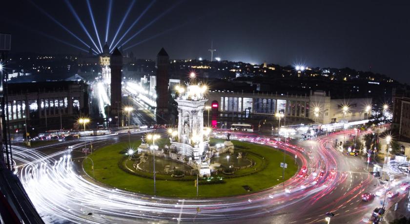 Habitat Apartments Plaza Espana photo