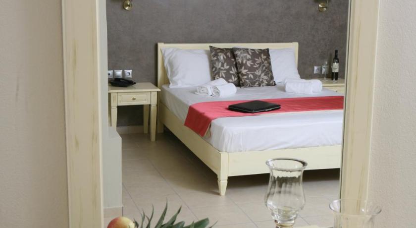 Image of Deluxe Double or Twin Room with Balcony 6